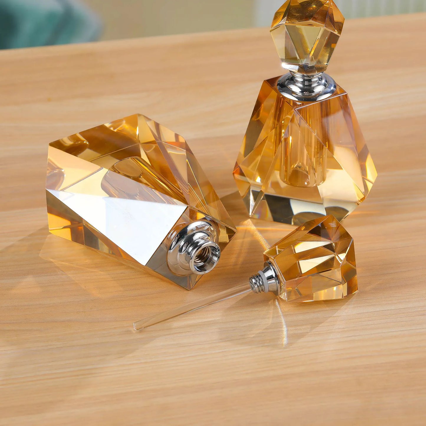Adornos de cristal con búhos en ramas de cristal para decoración del hogar y decoración de Halloween.