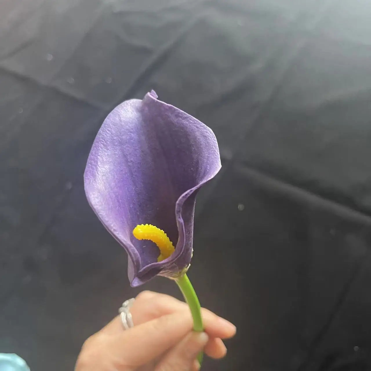 Delicate Soft Decorative Wedding New Year Decorations Home Table Items Silk Artificial Flowers Calla Lily