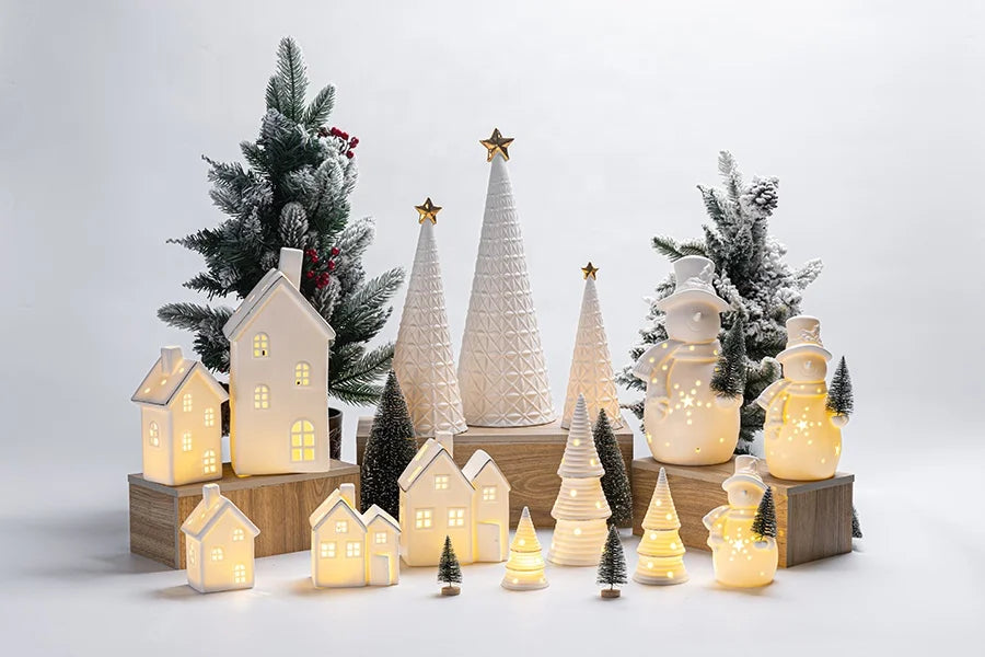 Boutique Decorative Ceramic Christmas Artwork LED Christmas Tree Decorated Desktop Tree