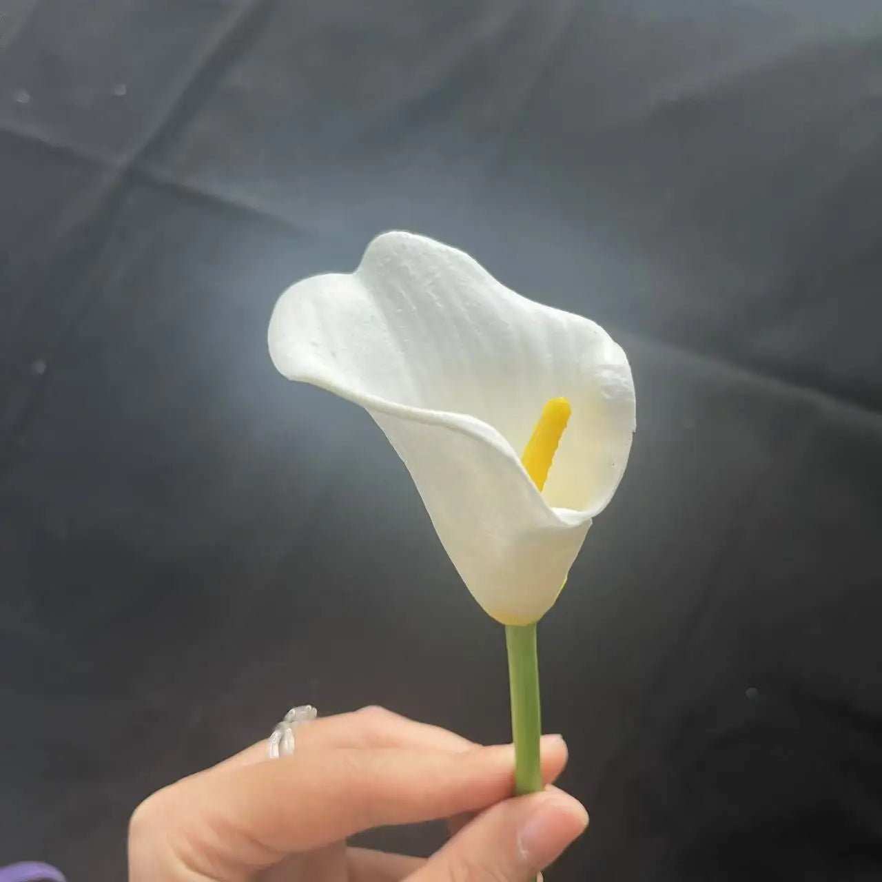 Delicate Soft Decorative Wedding New Year Decorations Home Table Items Silk Artificial Flowers Calla Lily