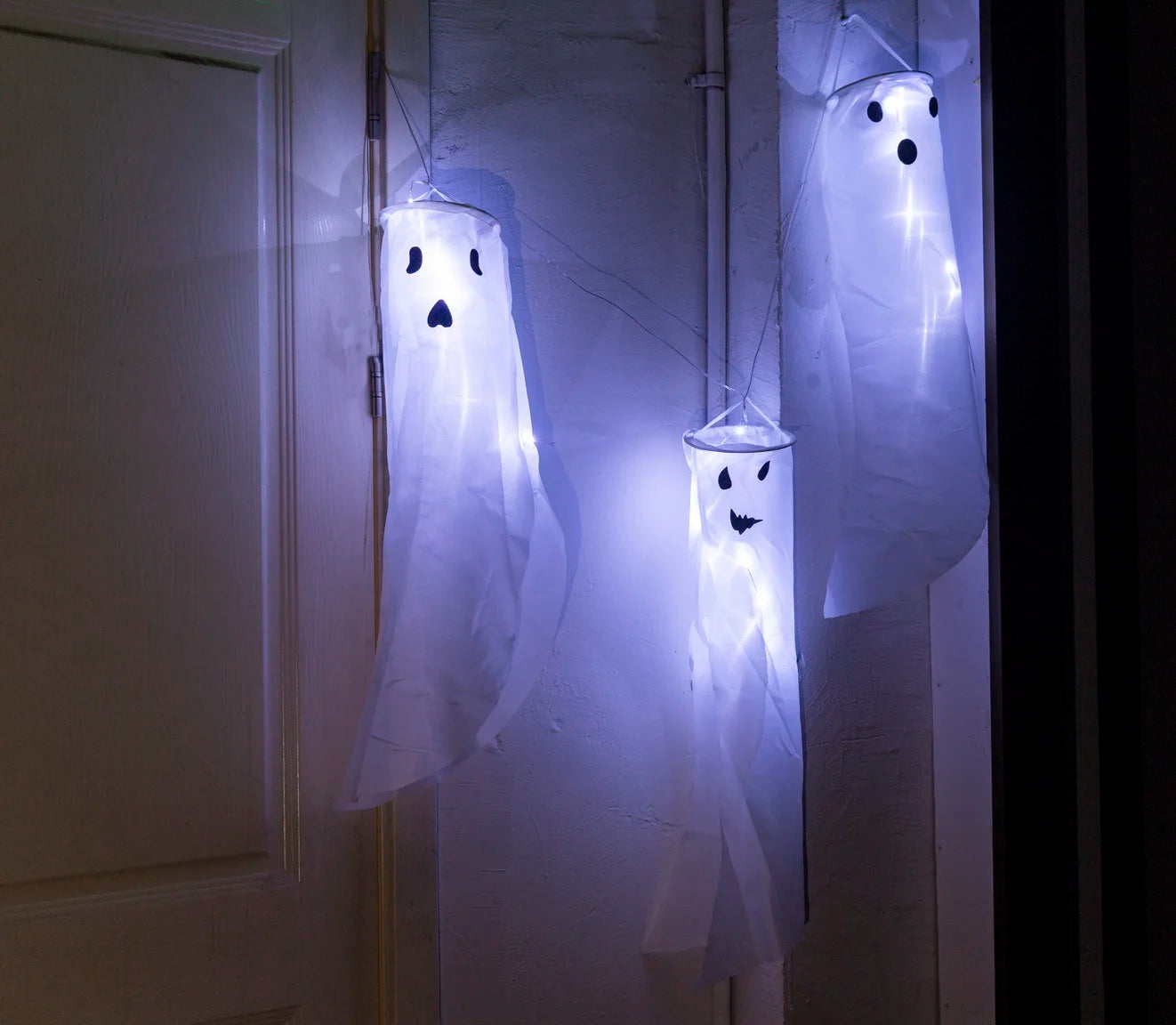 Set 3 Floating Ghosts Are Cute Home Decor Hanging Light Halloween Decoration