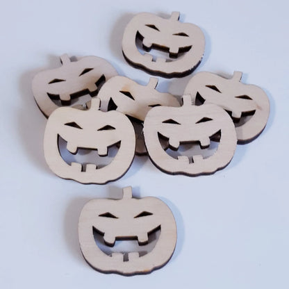 Mini wooden Halloween ghost decorations for children, low-priced wooden hanging ghost shaped decorations