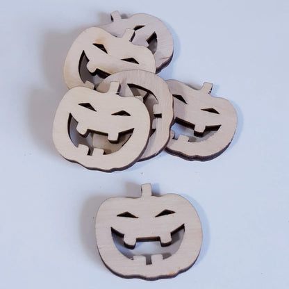 Mini wooden Halloween ghost decorations for children, low-priced wooden hanging ghost shaped decorations