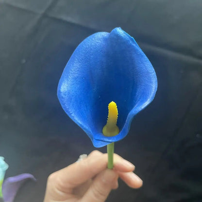 Delicate Soft Decorative Wedding New Year Decorations Home Table Items Silk Artificial Flowers Calla Lily