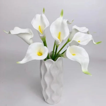 Delicate Soft Decorative Wedding New Year Decorations Home Table Items Silk Artificial Flowers Calla Lily