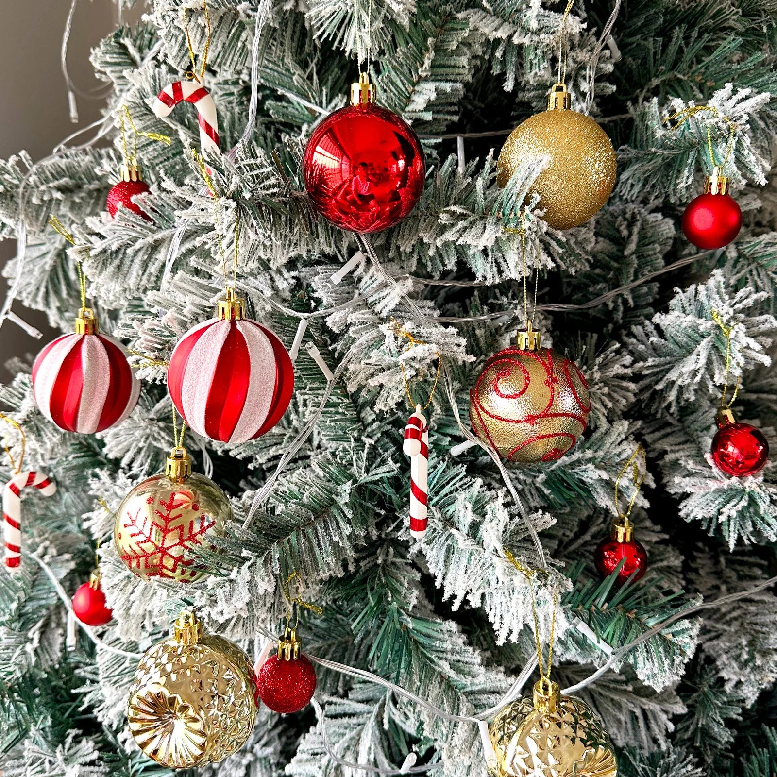 Christmas tree decoration ball