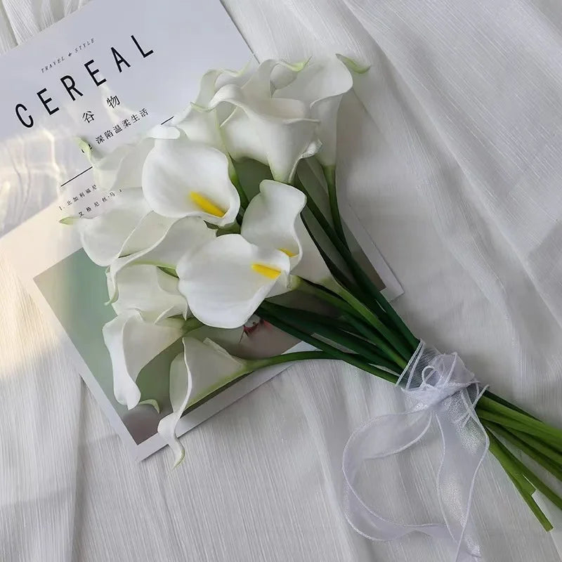 Delicate Soft Decorative Wedding New Year Decorations Home Table Items Silk Artificial Flowers Calla Lily